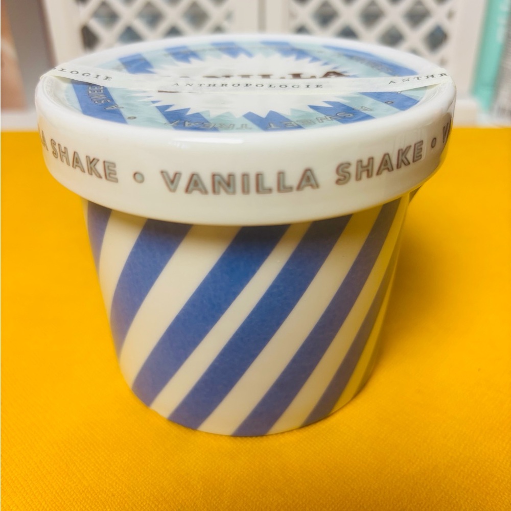 Anthropologie Vanilla Shake Scented Scented Candle - Blue & White Reusable jar